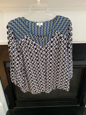 Crown & Ivy Navy and White Geometric Mixed-Print Blouse with Blue-Green Yoke